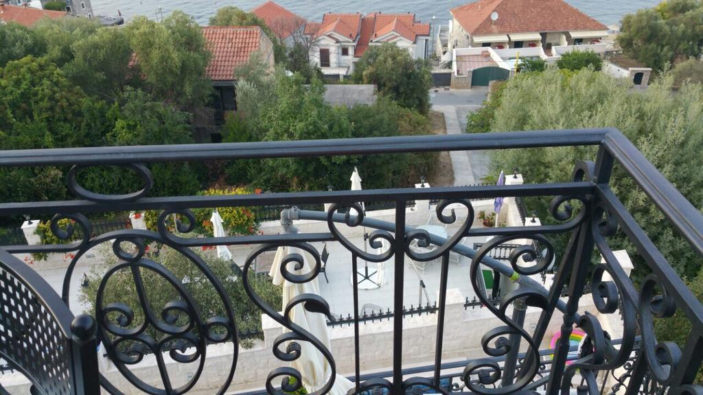 Villa Mare Apartments Tivat Exterior foto