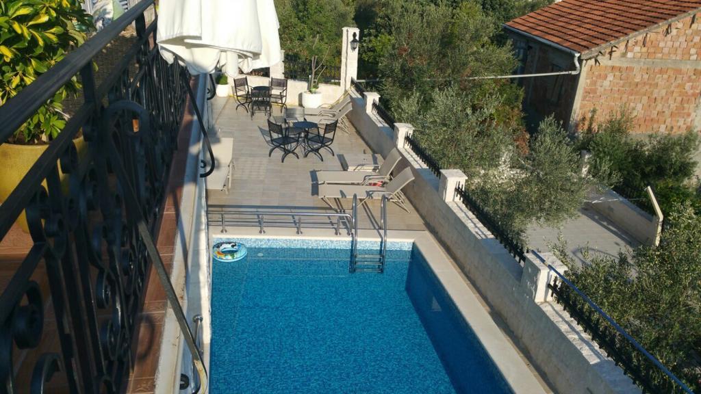 Villa Mare Apartments Tivat Exterior foto